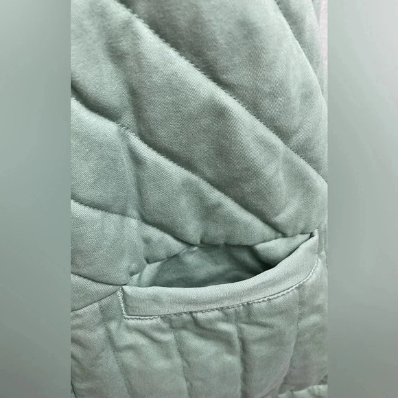 Christopher & Banks quilted button up vest women’s size S - Picture 4 of 12